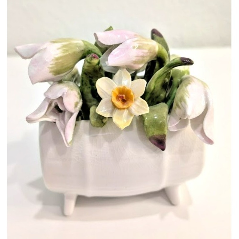 Vintage Aynsley Hand Modelled Painted January Snowdrop White Purple Barrel China